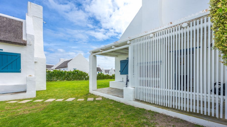 To Let 3 Bedroom Property for Rent in Struisbaai Western Cape